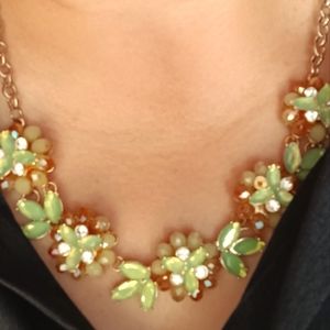 Vintage statement necklace green flowers